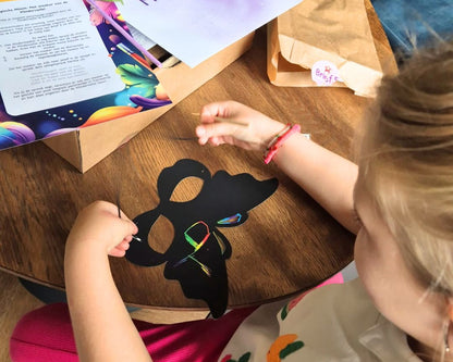 Vlindermasker, magisch knutselpakket met persoonlijke brief